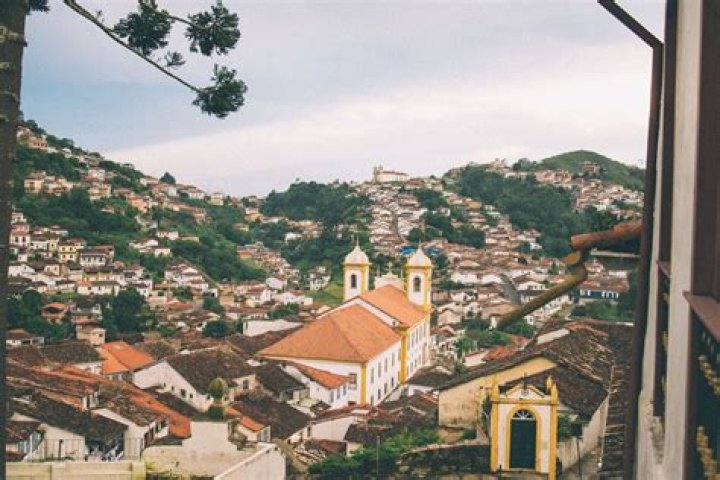Can a foreigner buy property in Brazil?