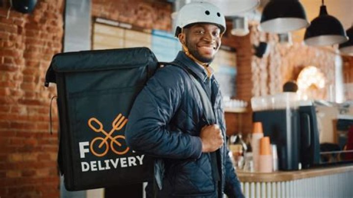 How does food delivery business work?