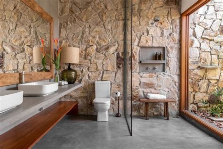 What country eats in washrooms?