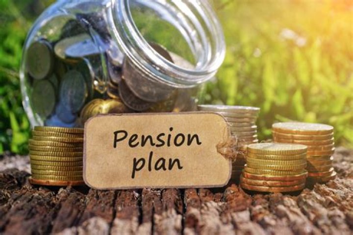 What happens if a pension plan is disqualified?