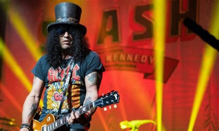 Where did slash grow up?